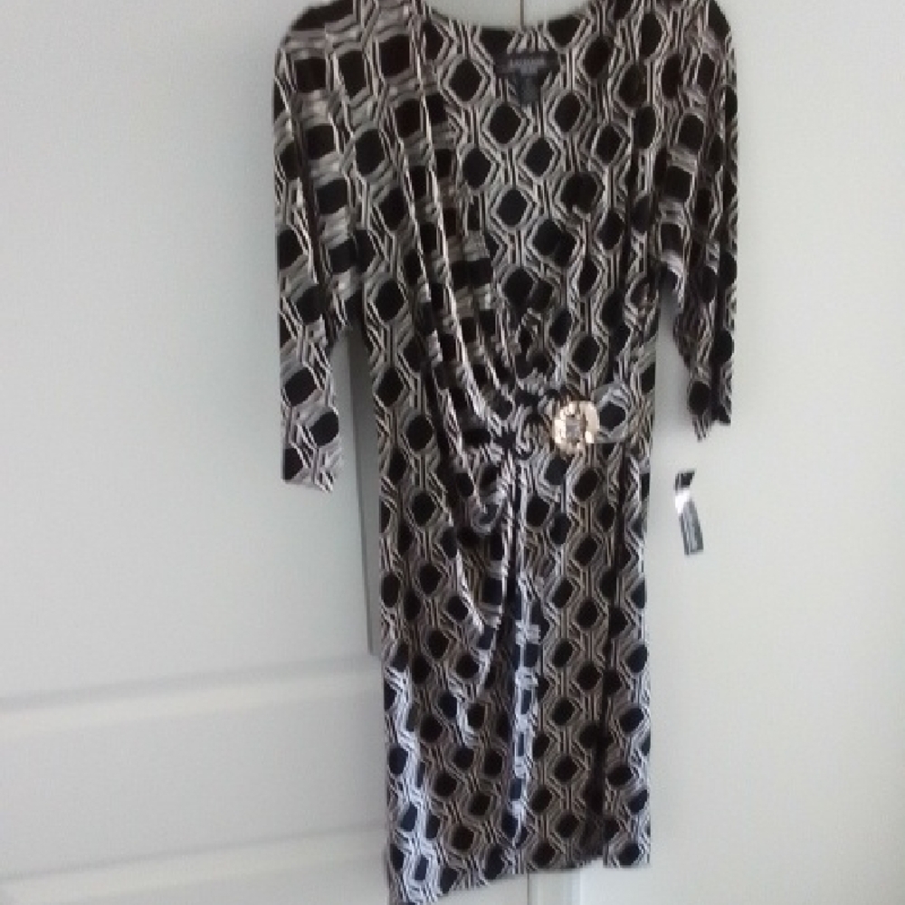 R&M Richards Black and White Geometric Long Sleeve Dress